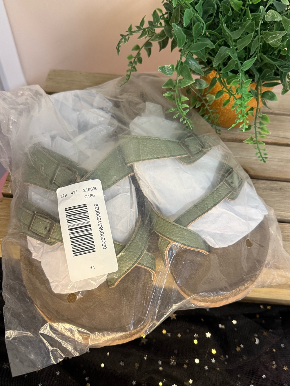 Brand New Size 11 Olive Green Strappy Sandals - Classic Comfort